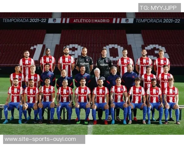 马赛中场对决马德里竞技全力争胜展现球队实力与战术较量